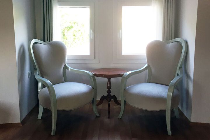 Room 47 of 93