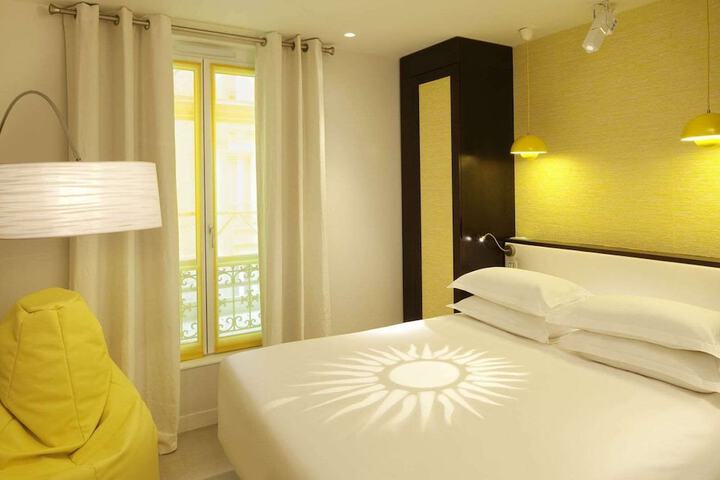 Room 48 of 106