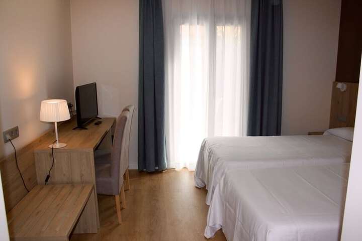 Room 8 of 60