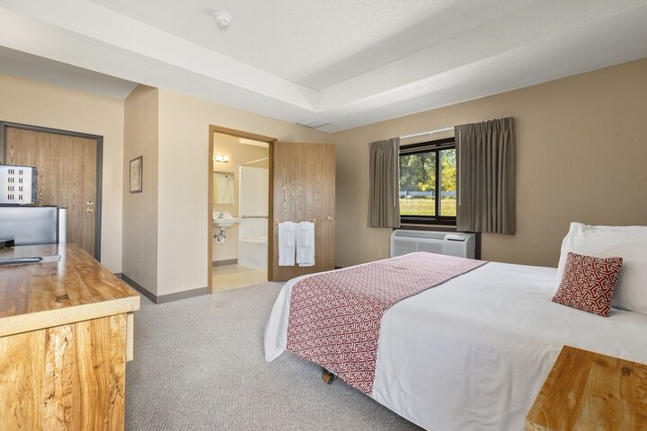 Room 8 of 14