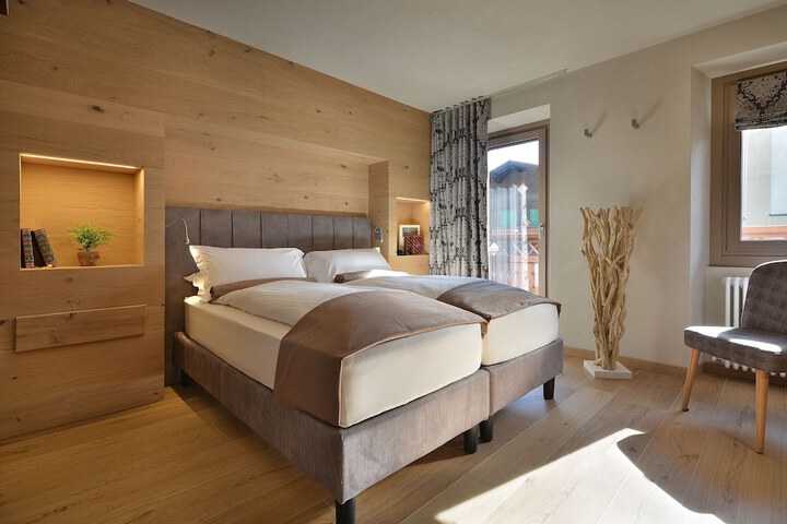 Room 36 of 211