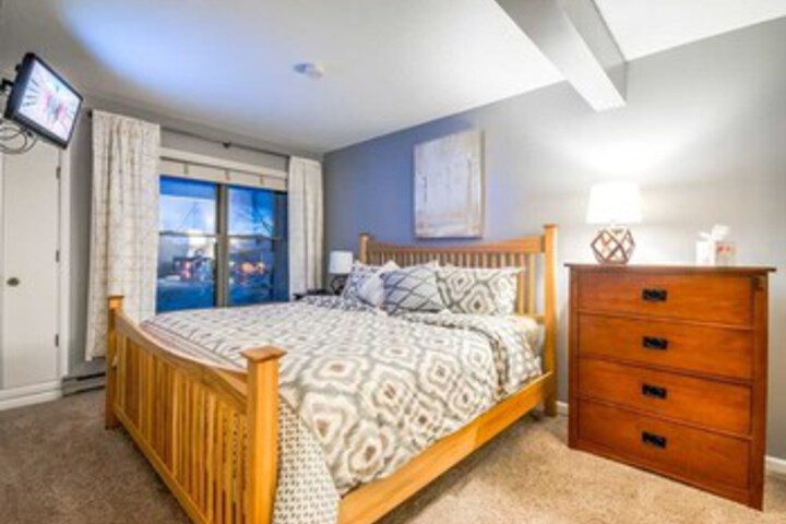 Room 5 of 34