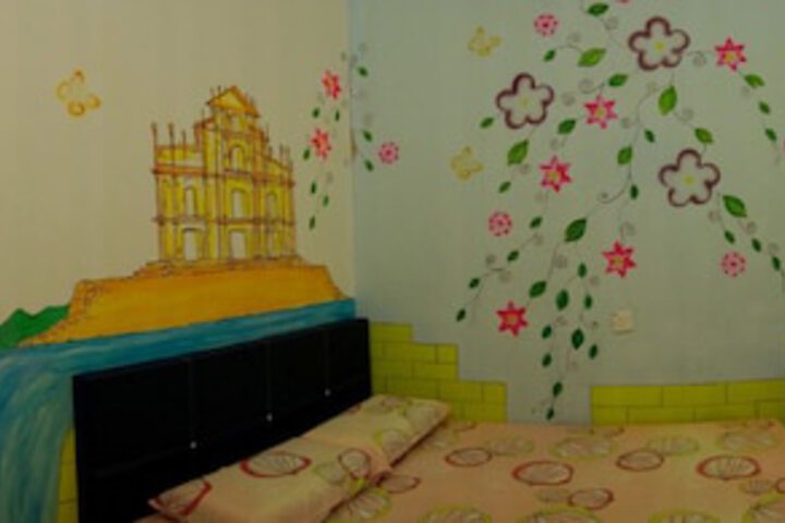 Room 9 of 65