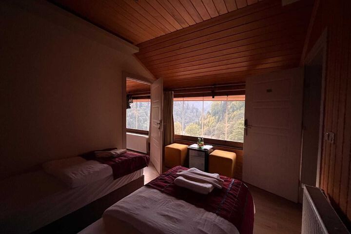 Room 7 of 31