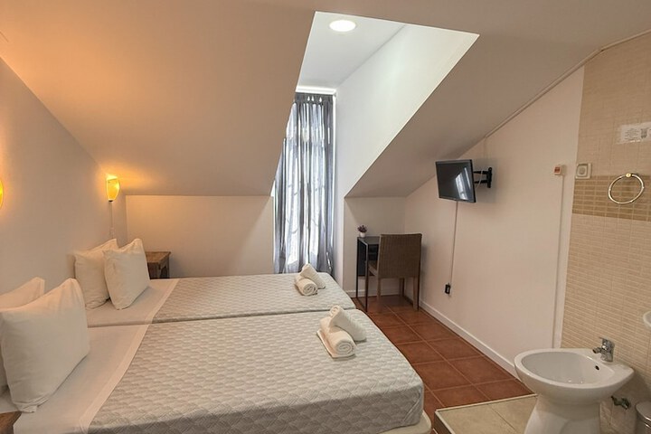 Room 108 of 157