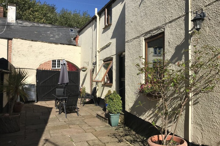 FITZHEAD INN
