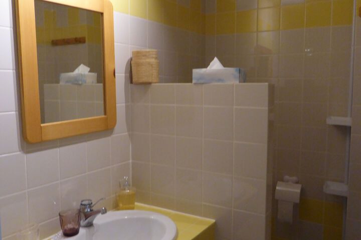 Room 2 of 50