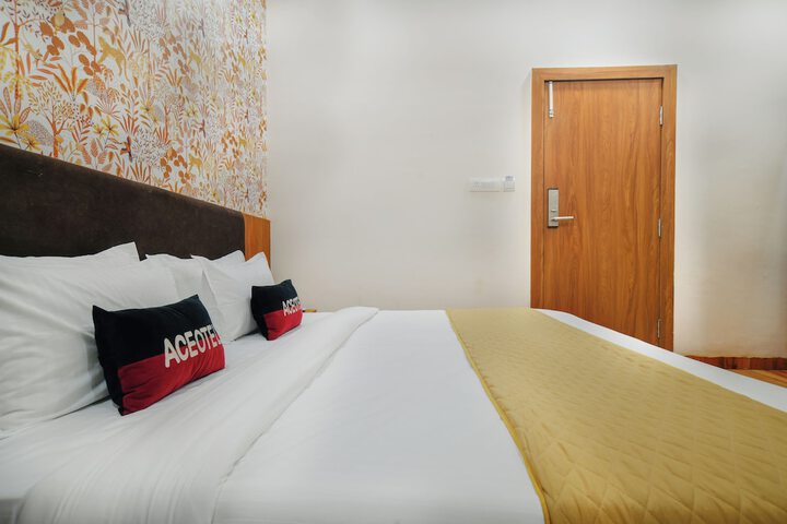 Room 28 of 48