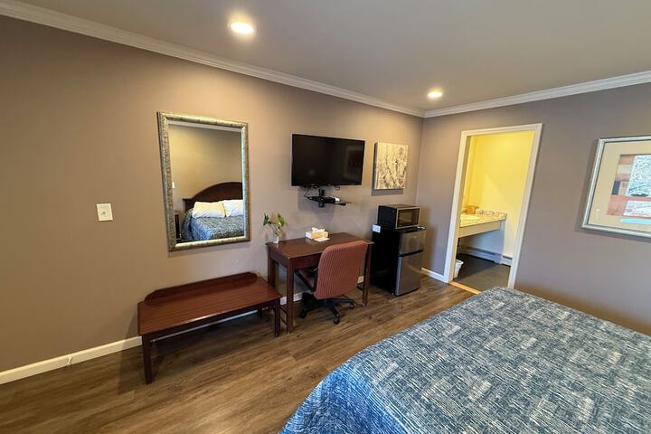 Room 18 of 65