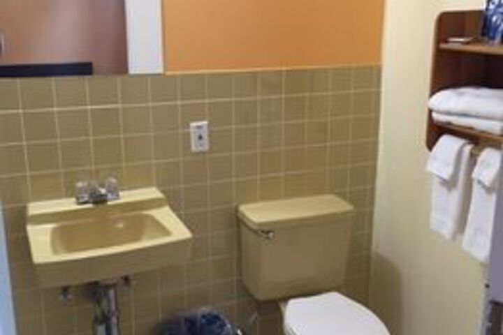 Room 2 of 15