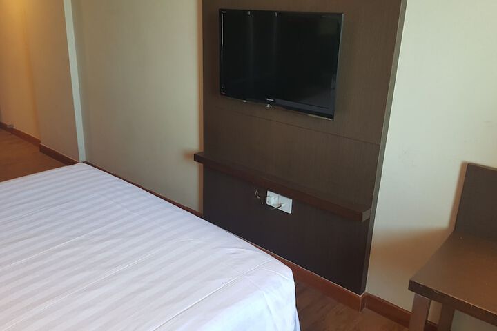 Room 16 of 45