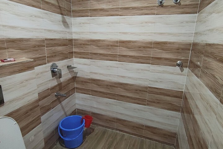 Room 12 of 12