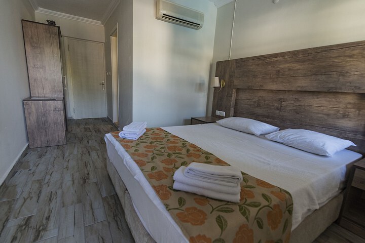 Room 9 of 55