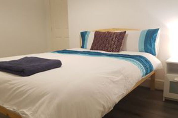 Room 7 of 17