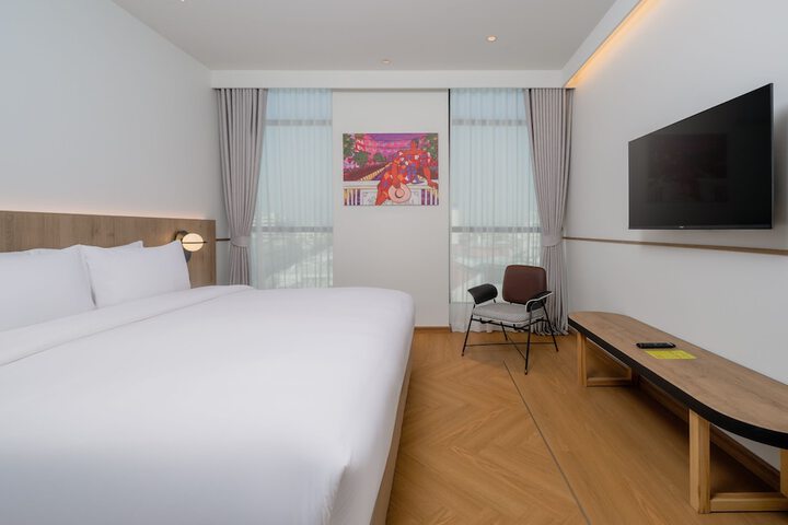 Room 98 of 180