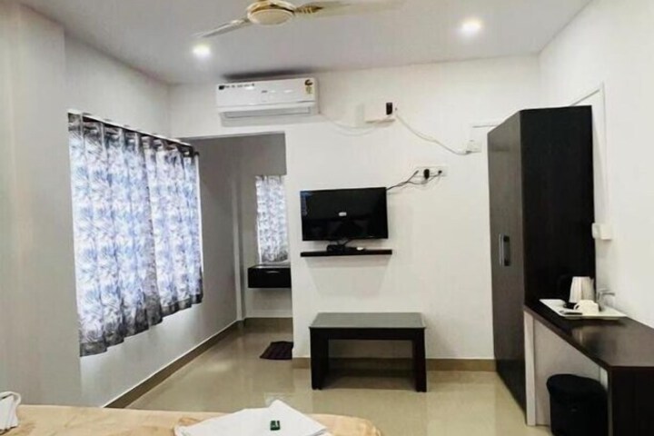 Room 10 of 26