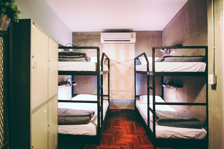 Room 28 of 60