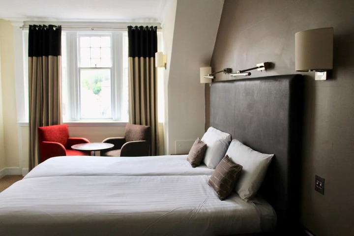 Room 15 of 36