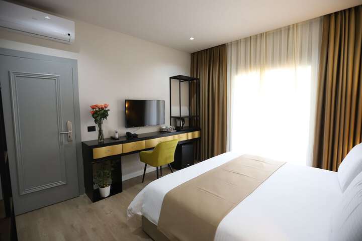 Room 89 of 121