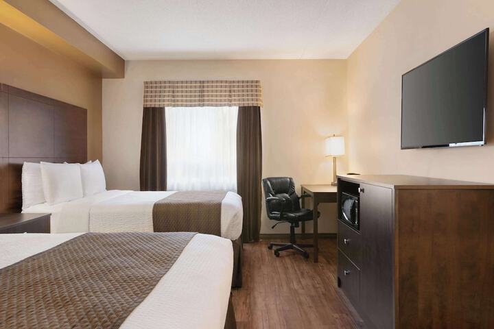 Room 10 of 36