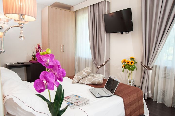 Room 7 of 46