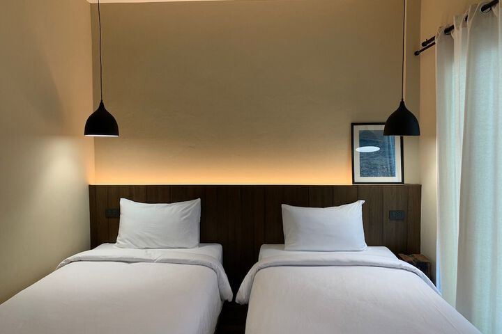 Room 13 of 94