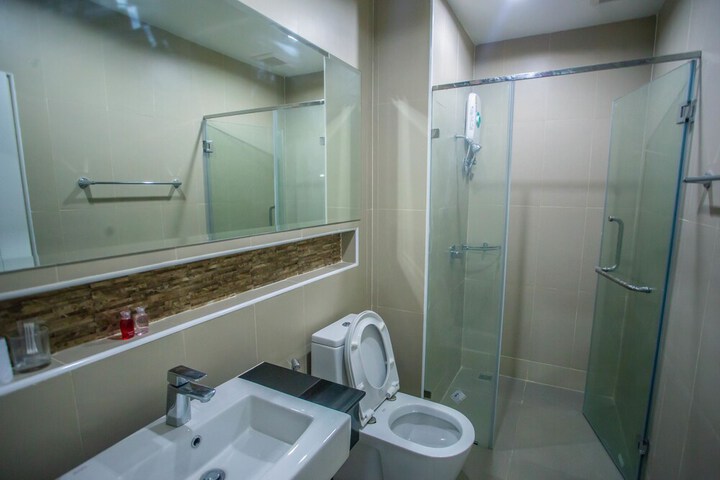Room 5 of 34
