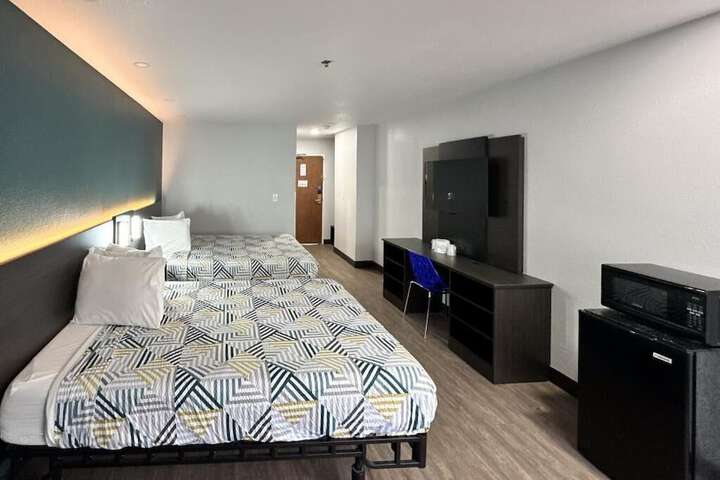 Room 3 of 6