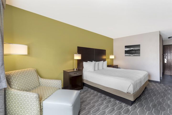 Room 8 of 43
