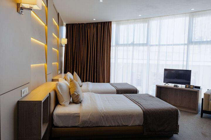 Room 51 of 80