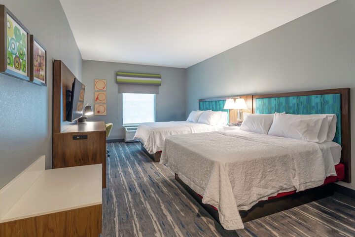 2 Queen Beds Hearing Accessible (6 of 20)