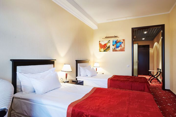 Room 3 of 30