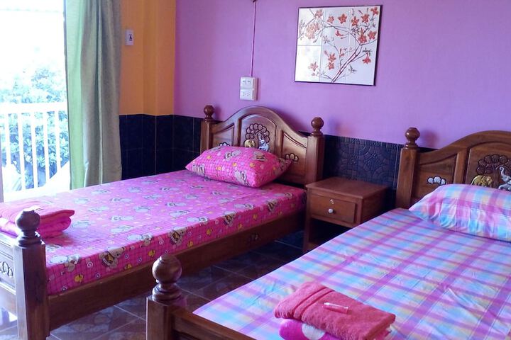 Room 7 of 79