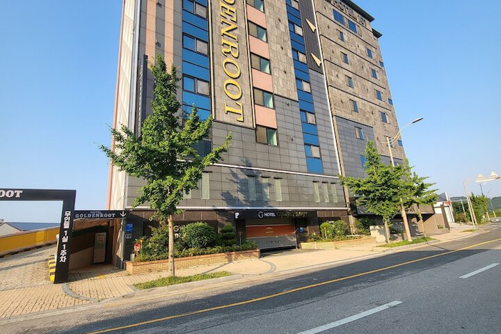GoldenRoot Hotel in Gimhae