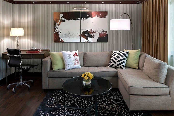 Room 42 of 162