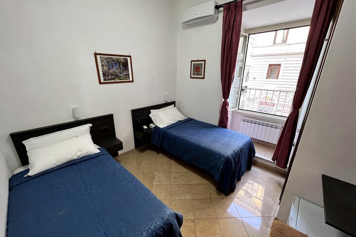 Room 18 of 40