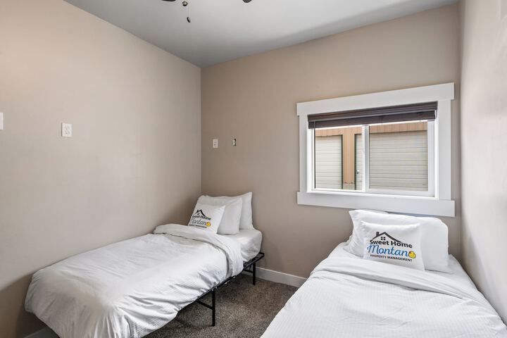 Room 10 of 37