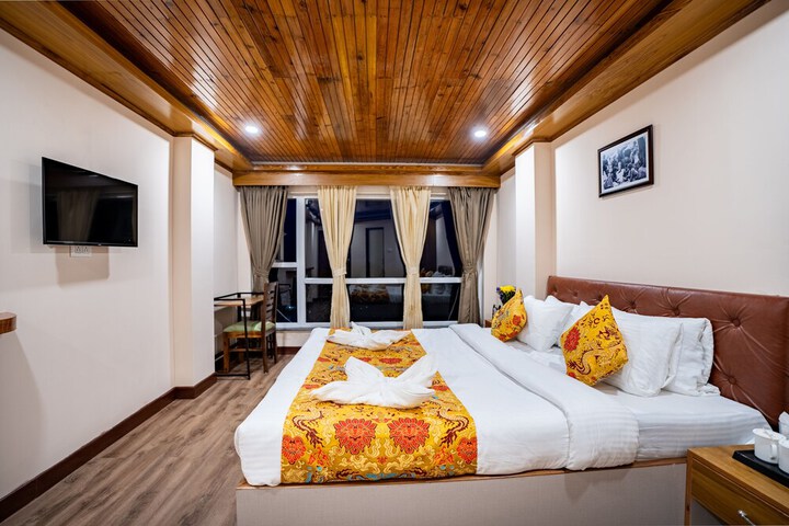 Room 14 of 40