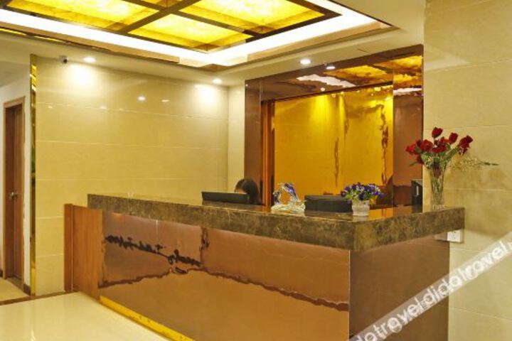 Hotel Interior 9 of 28