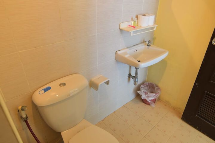 Room 19 of 28