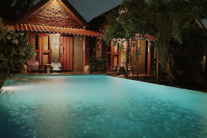 Pool 51 of 67