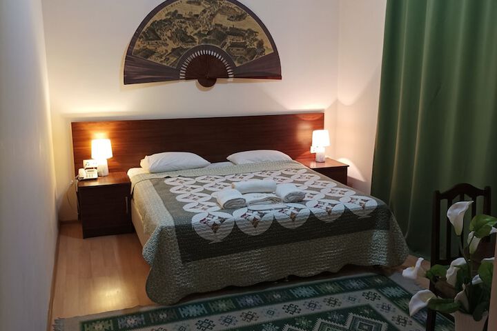 Room 8 of 41