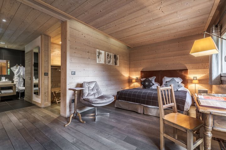 Room 3 of 43