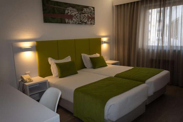 Room 13 of 44