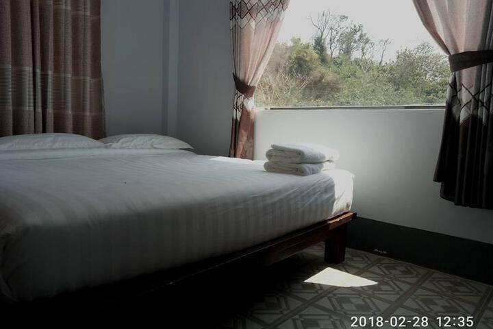 Room 1 of 6