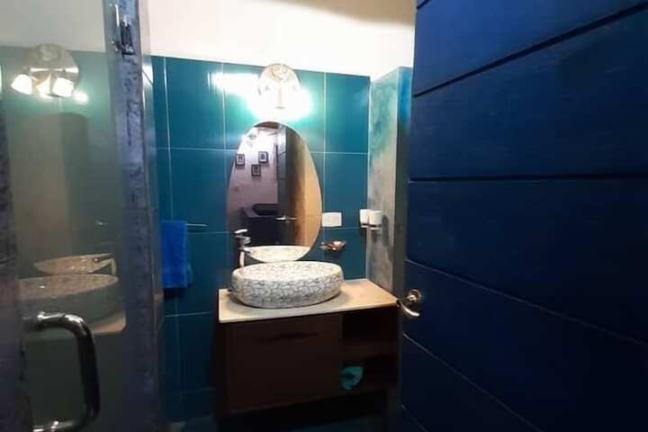 Room 60 of 83