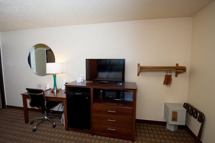 2 Double Beds (11 of 12)