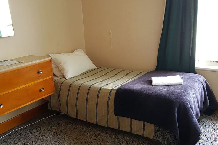 Room 2 of 29