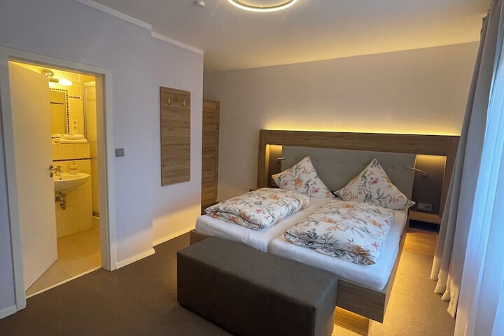 Room 3 of 22