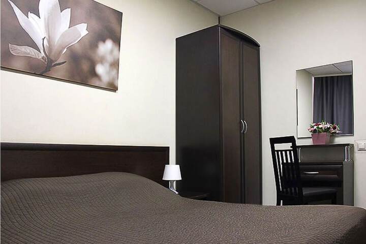 Room 19 of 40